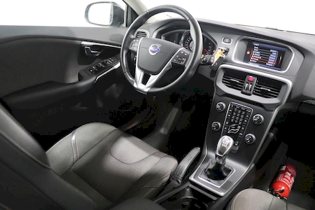 VOLVO V40 II CROSS COUNTRY D2 115 CV KINETIC BV6  ********** 1 ERE MAIN AVEC SEULEMENT 79598 KMS ***********